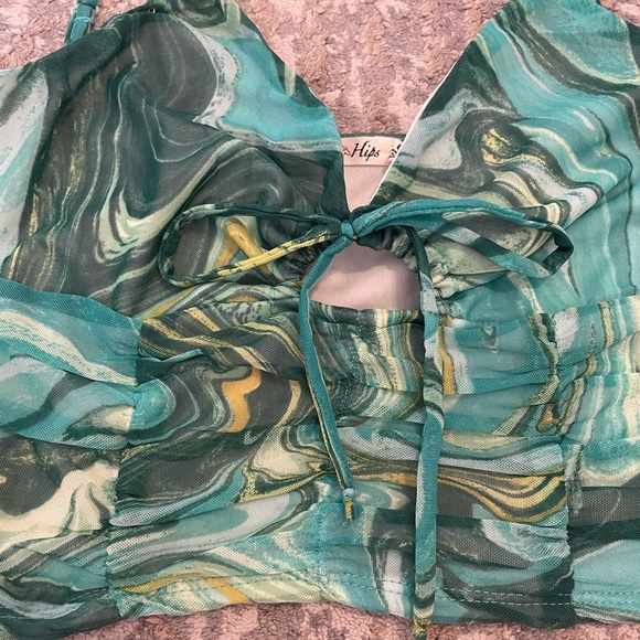 Green patterned tank top - Picture 2 of 4